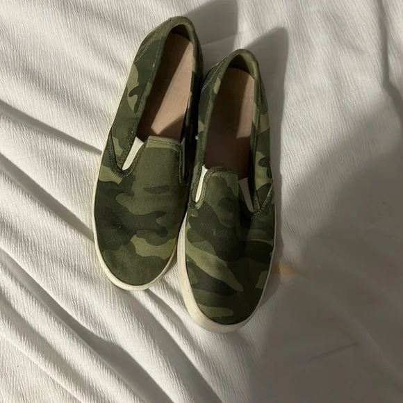 Slides - Picture 1 of 1